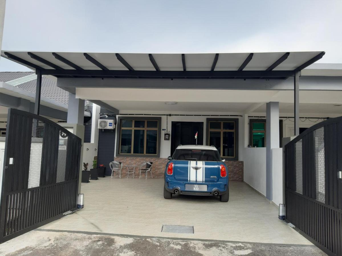 Rumah Armand Melaka 4Br Fully Aircond Exterior foto